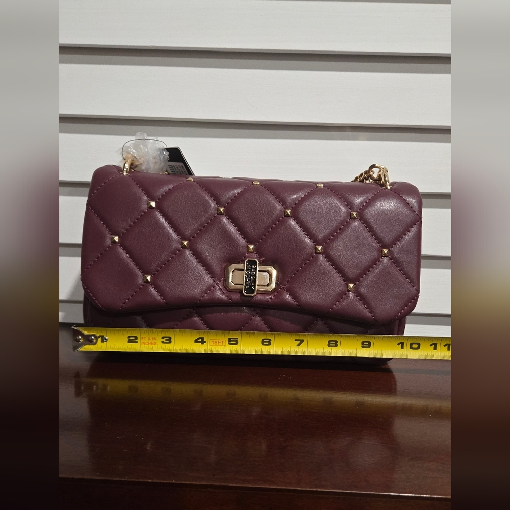 Badgley Mischka Plum Quilted Hand Bag with Gold Chain and Adjustable Crossbody - Picture 10 of 14
